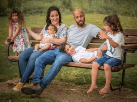 רני ומשפחתו