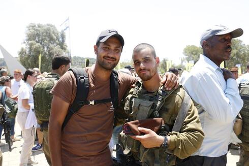 תומר נגר זל ואחיו
