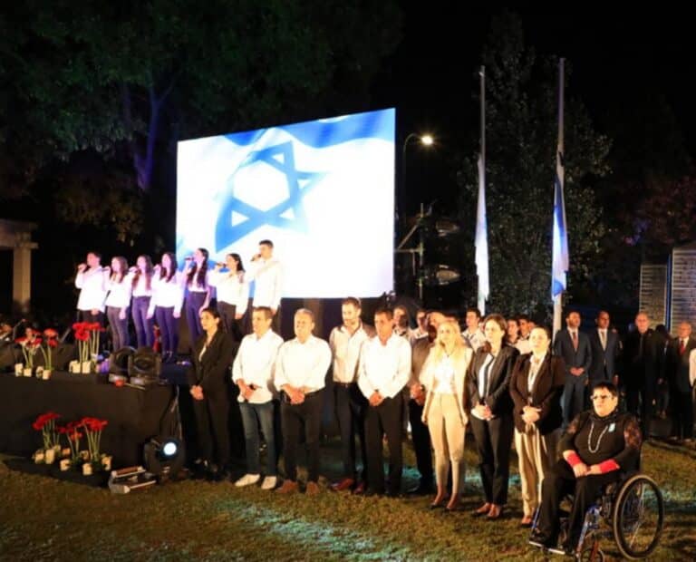 יום הזיכרון בקריית ביאליק (צילום: רוני כרמלי)
