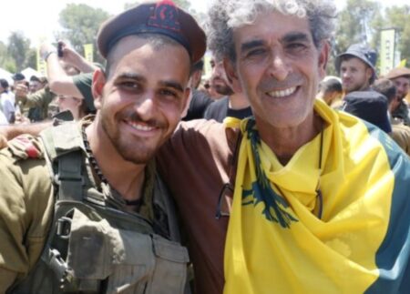 עזרא נגר עם בנו תומר נגר זל